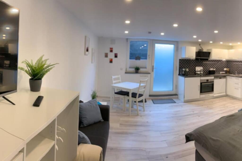 Modern Renovated Apartment Suited For Business Consultants In Close Distance To Dt, Dhl And Un Campus Bonn Eksteriør bilde